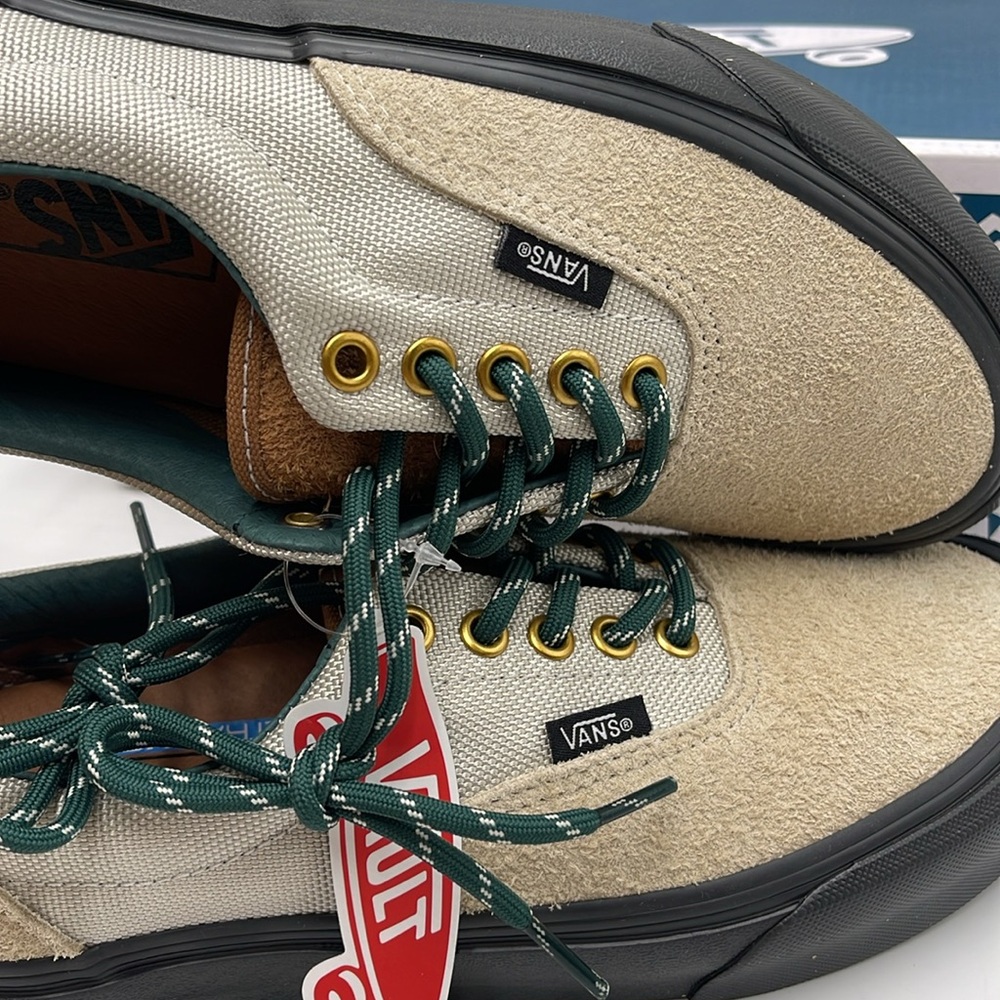 Vans Men’s Era VIt Lx
Hiker Bone White
VN0A4BNHBWQ
Sneakers - Picture 15 of 16